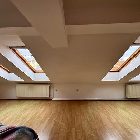 120 M2 Apartment In The Centre Of The Old Town Bratislava Eksteriør bilde